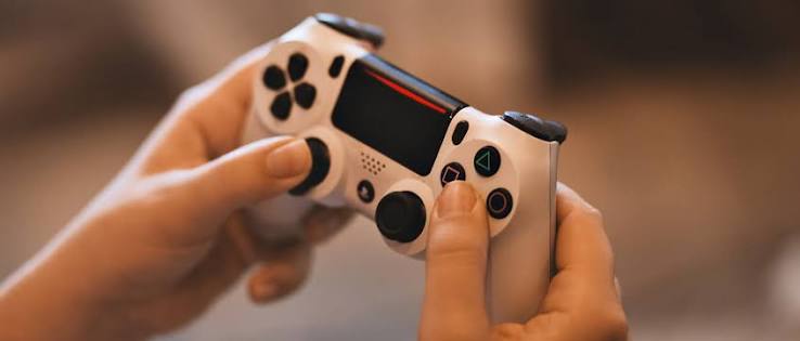دسته DualShock پلی استیشن؛ کنترلری که یک پلی استیشن کامل را در خود جای داد